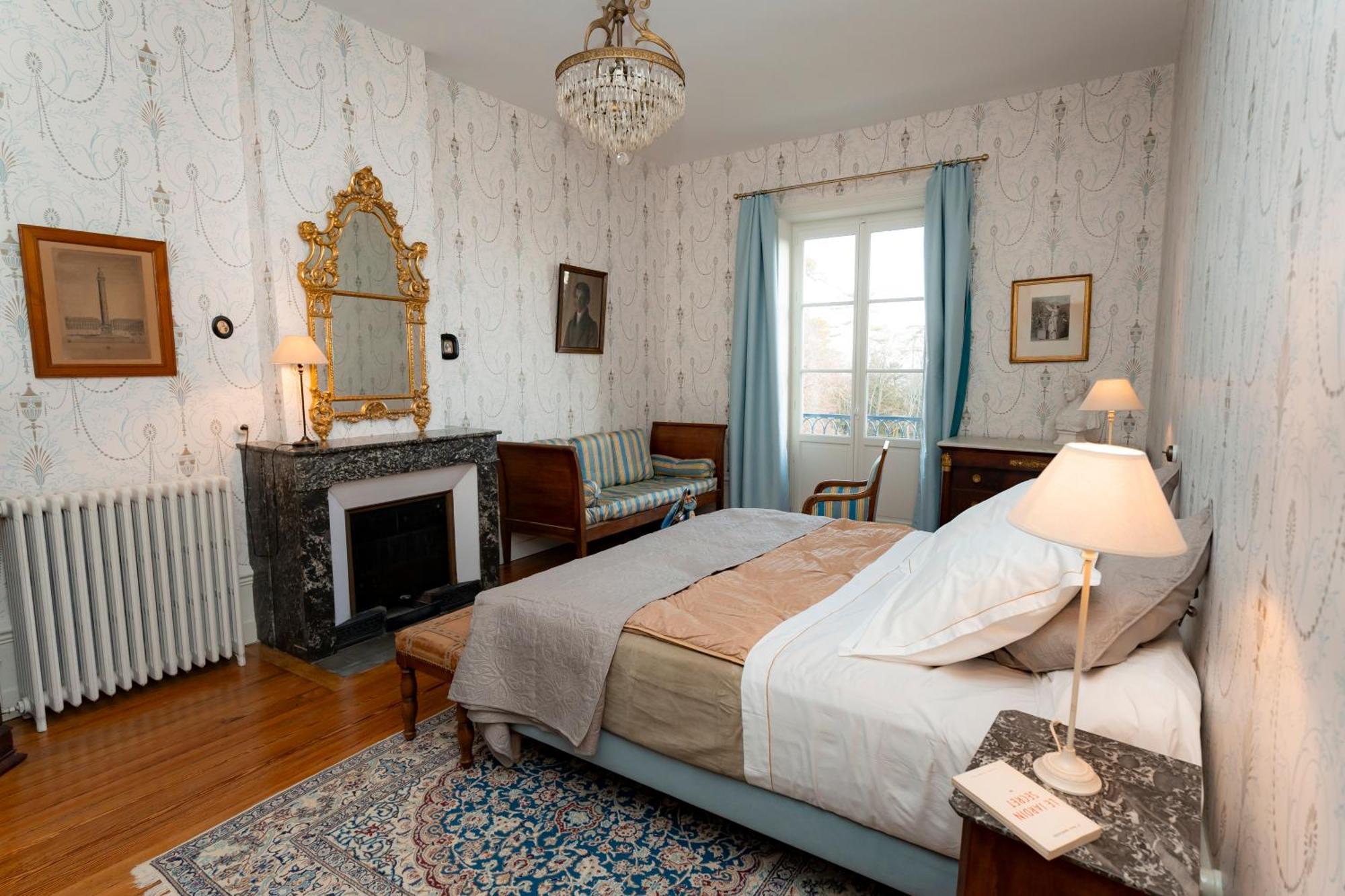 Bed and Breakfast Domaine De Montclair à Pommiers  Extérieur photo