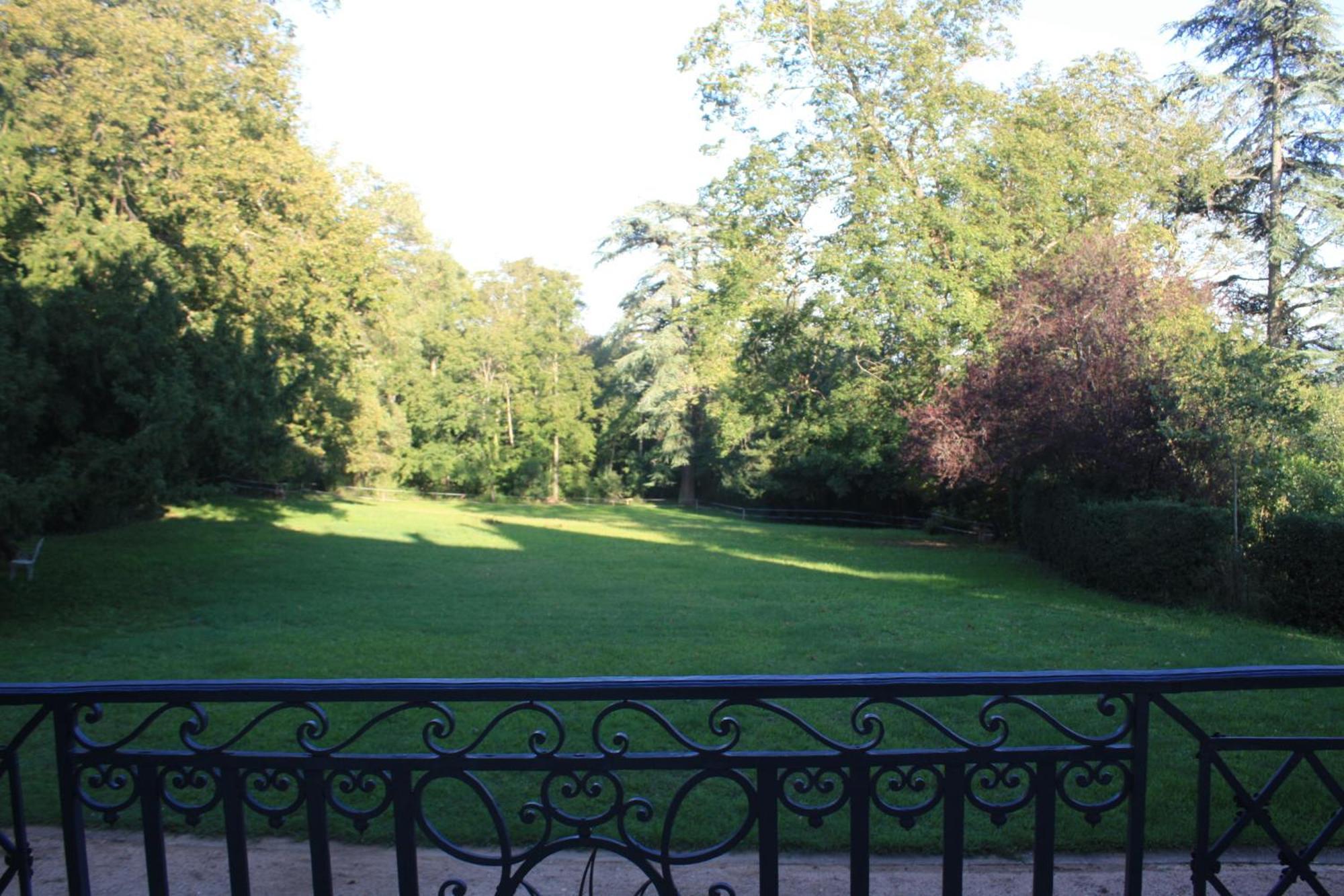 Bed and Breakfast Domaine De Montclair à Pommiers  Extérieur photo